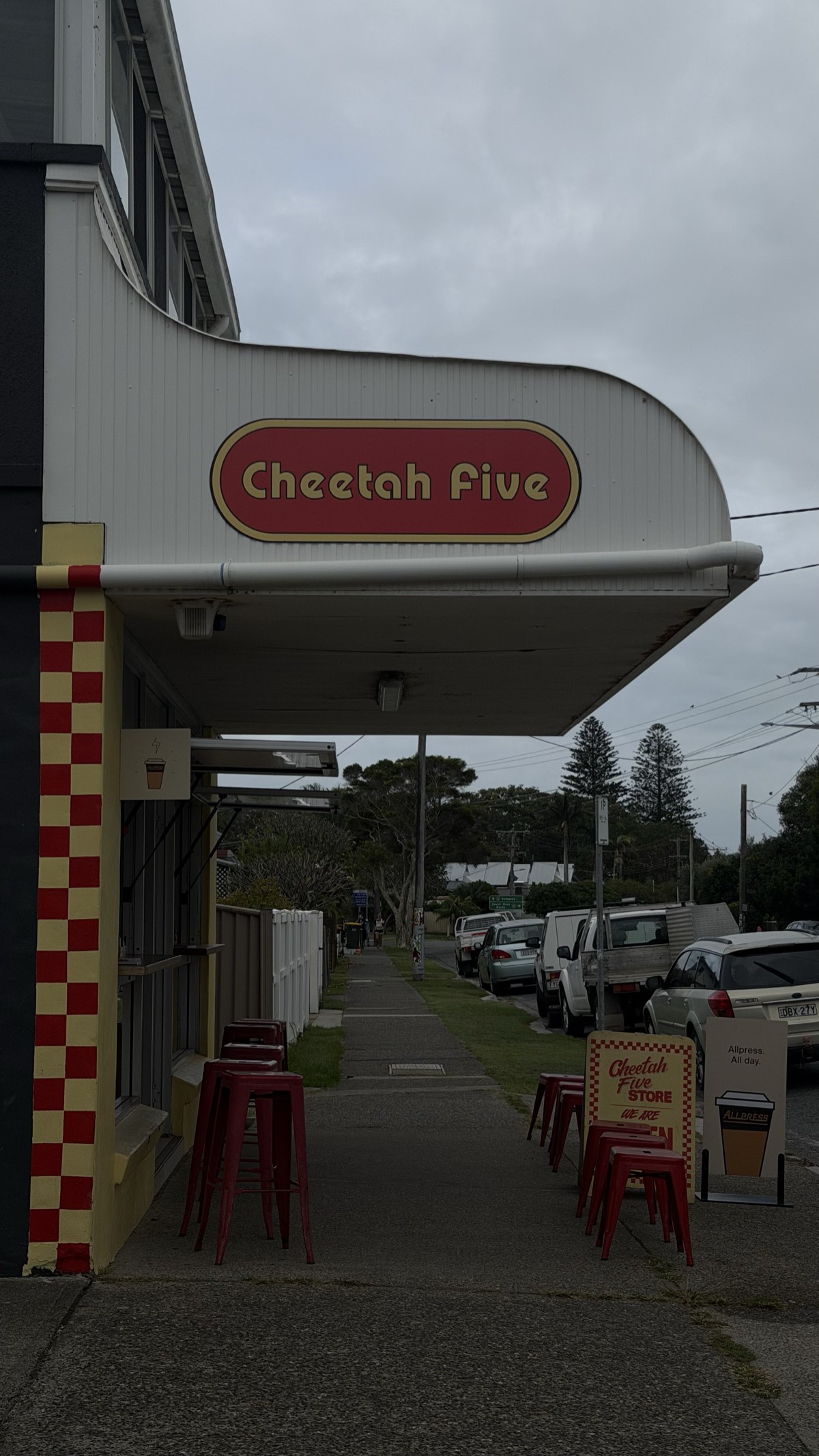 Cheetah Five — the local coffee window, dog-friendly, across from Sea Sea